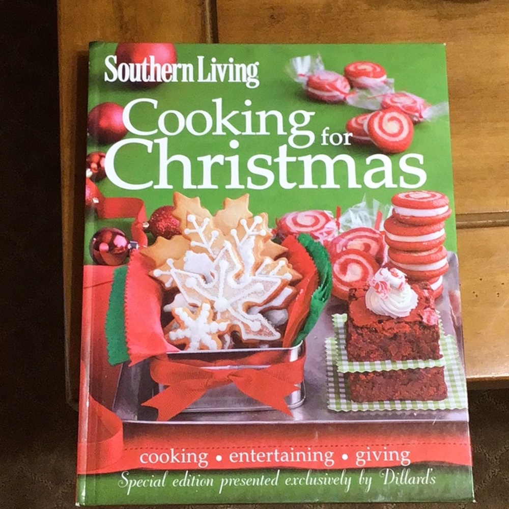 SOUTHERN LIVING COOKING FOR CHRISTMAS BOOK 📕